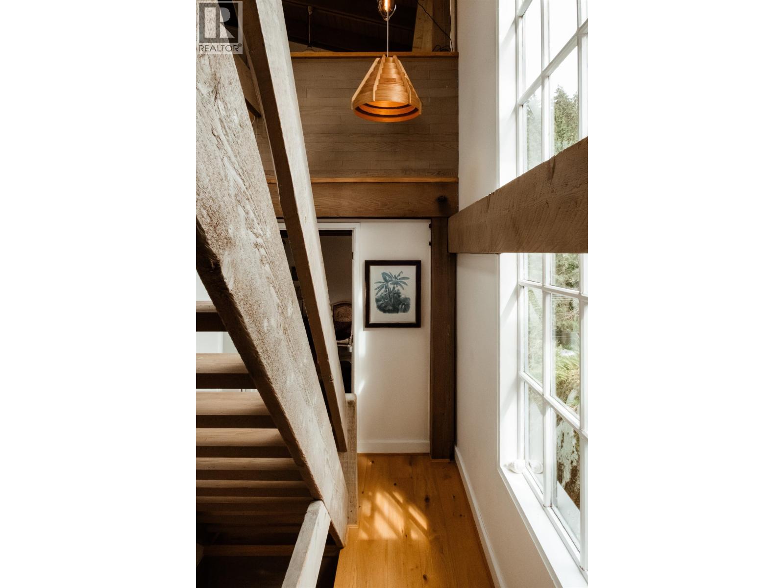 4477 STRATHCONA ROAD, North Vancouver