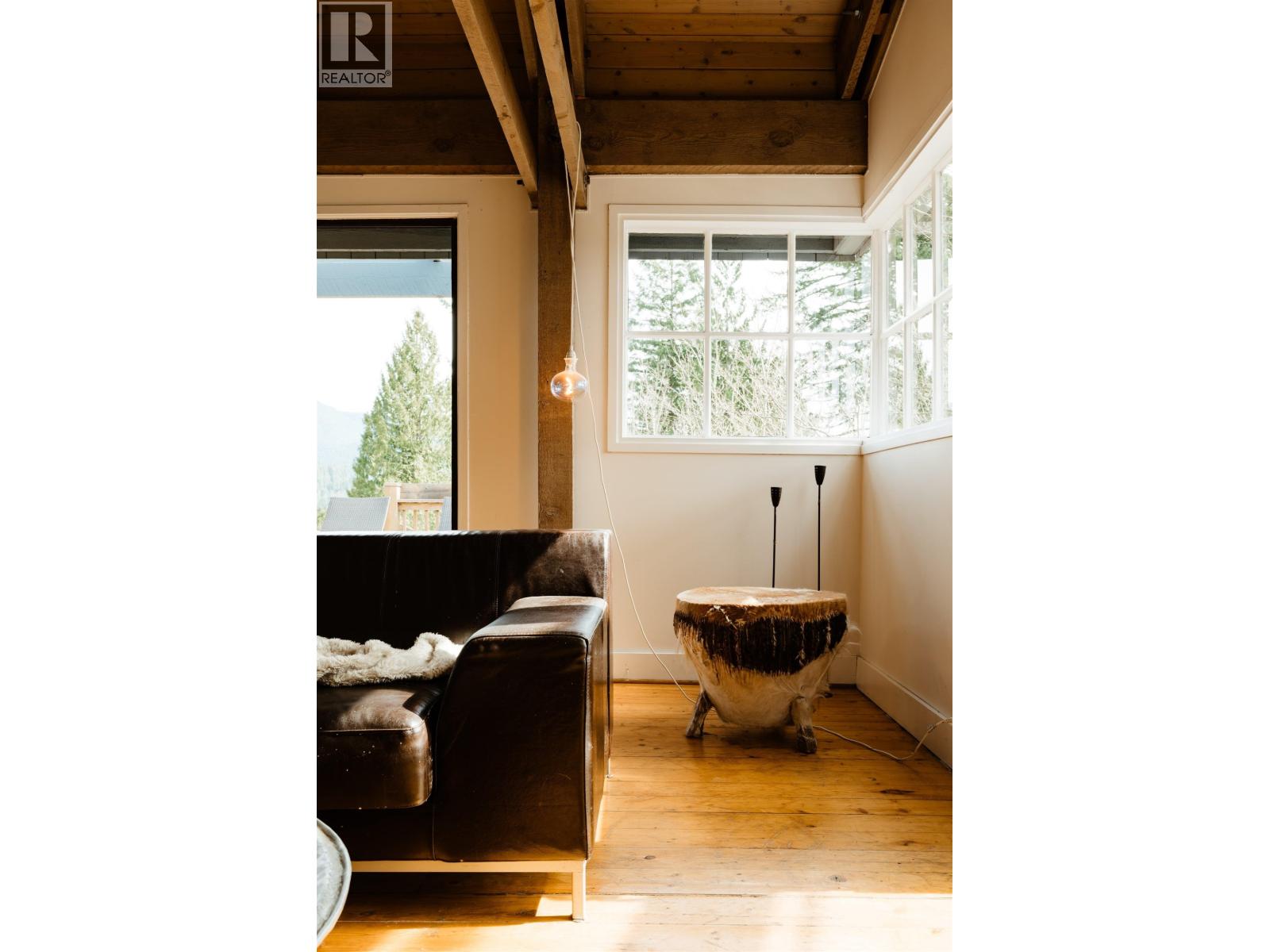 4477 STRATHCONA ROAD, North Vancouver