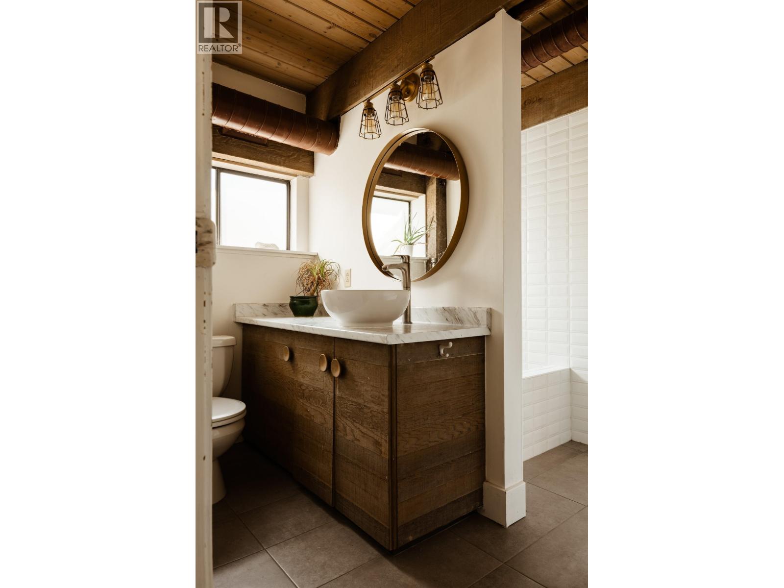 4477 STRATHCONA ROAD, North Vancouver