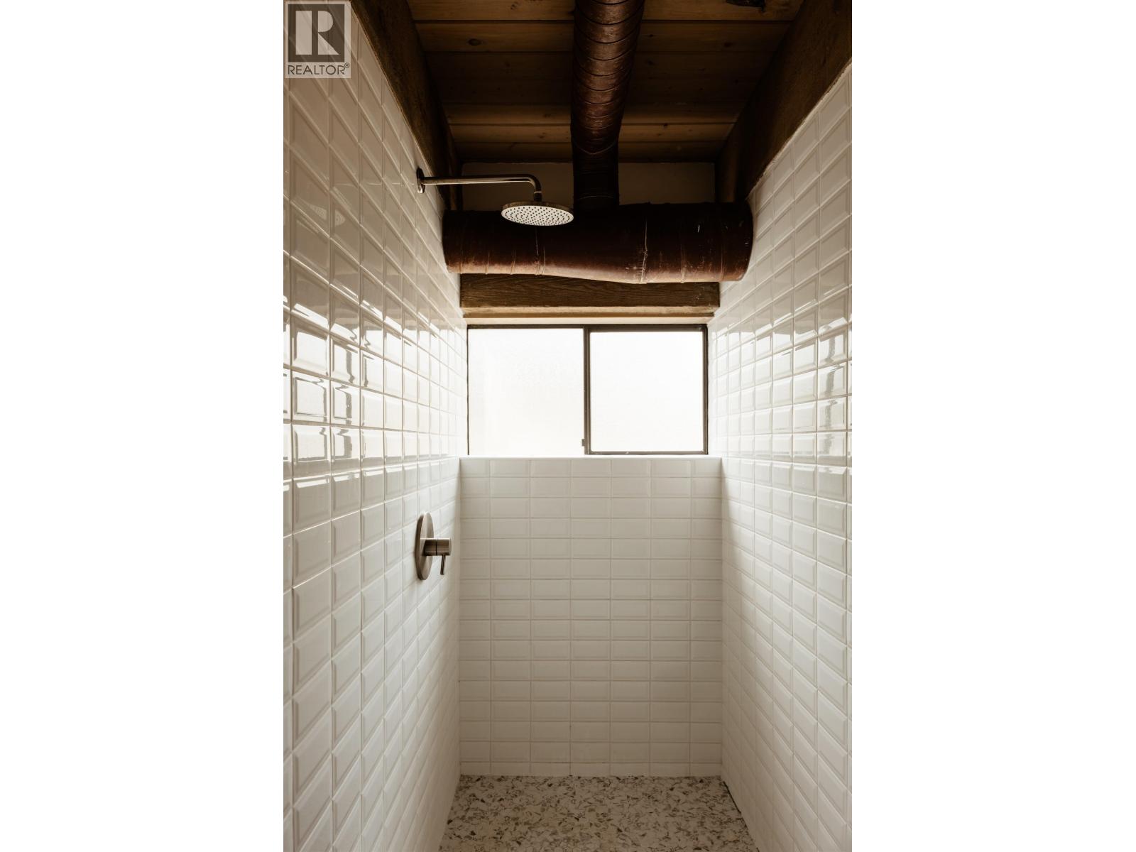 4477 STRATHCONA ROAD, North Vancouver