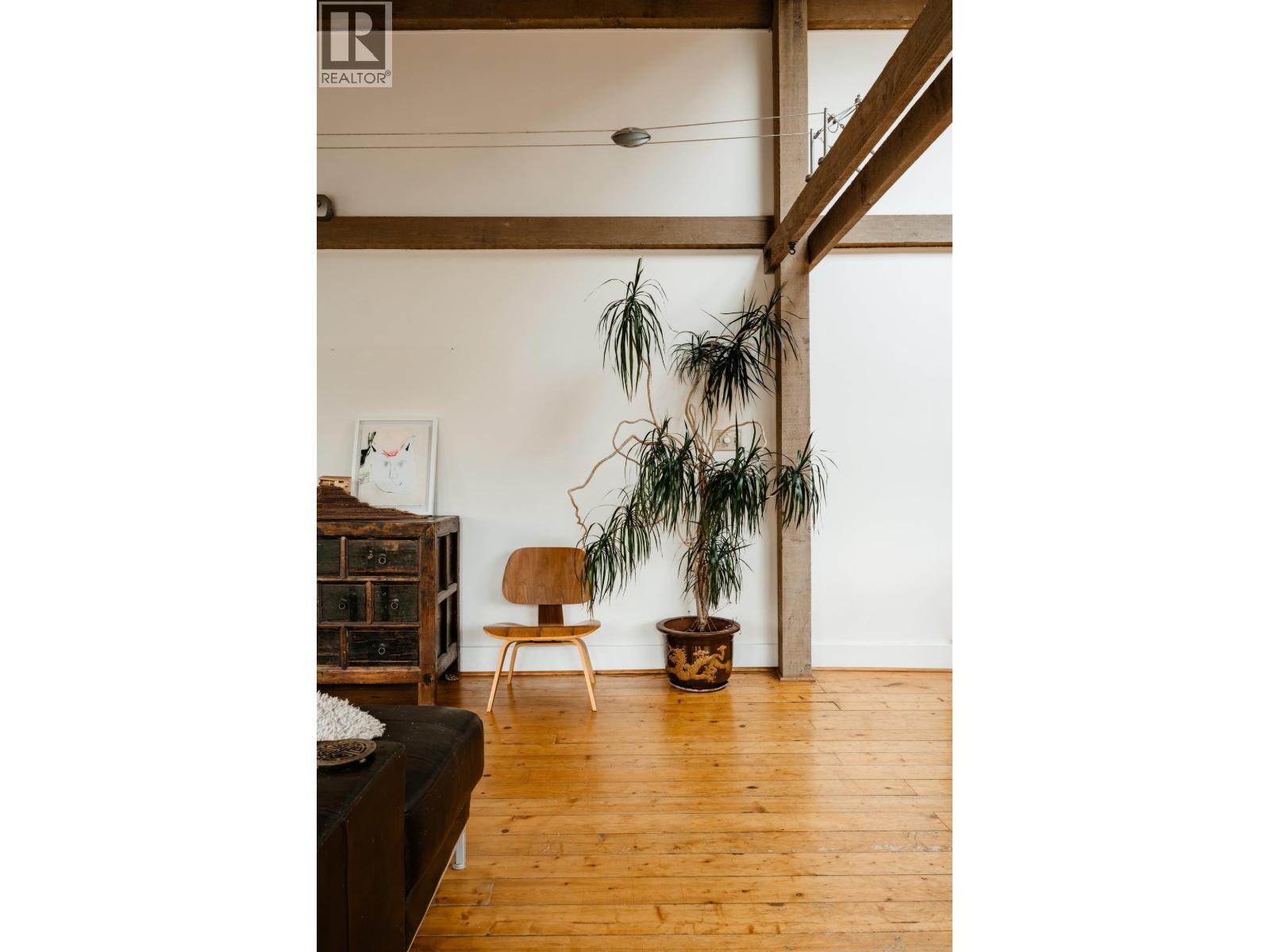 4477 STRATHCONA ROAD, North Vancouver