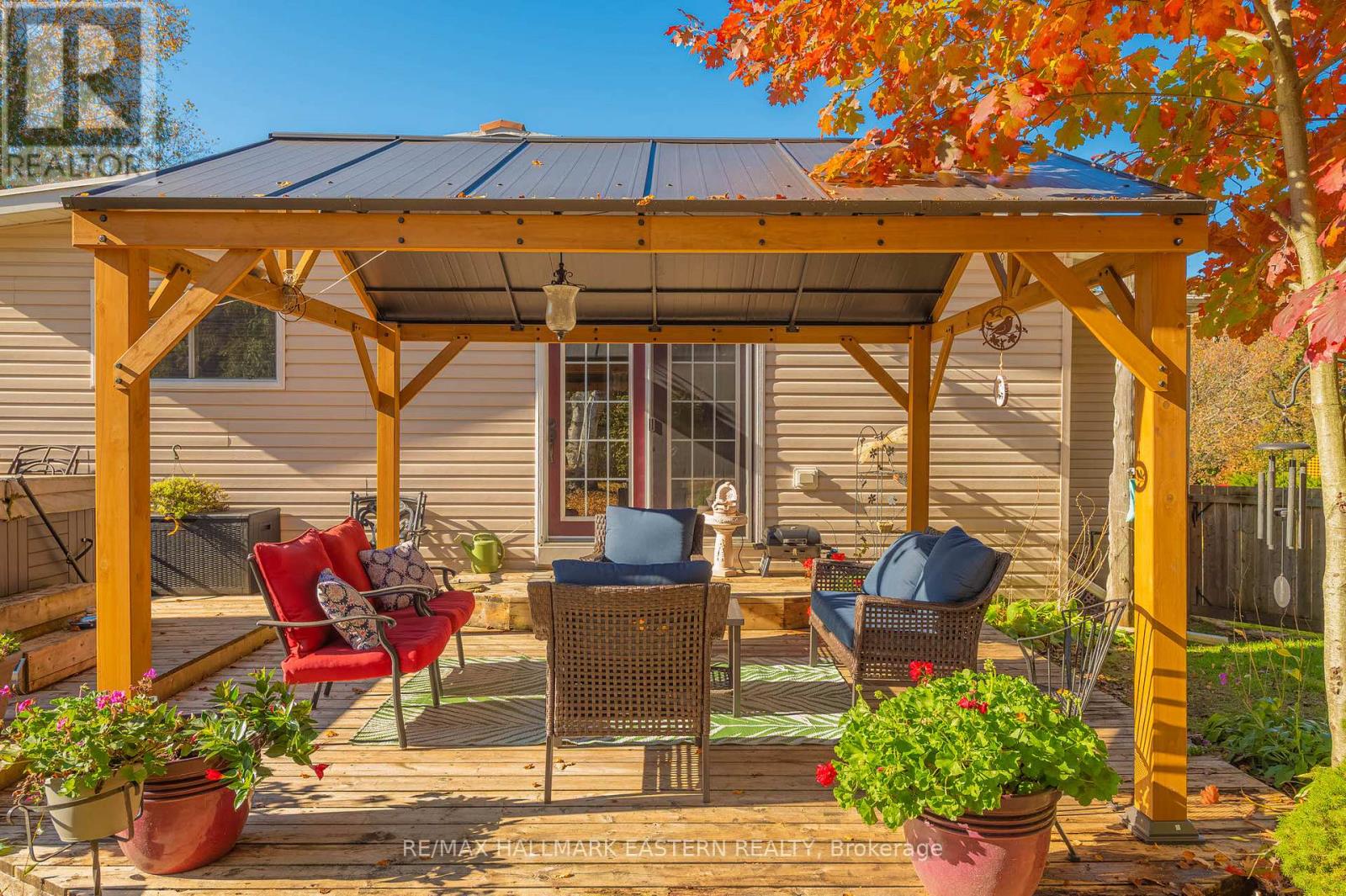 2839 PETER STREET - 10