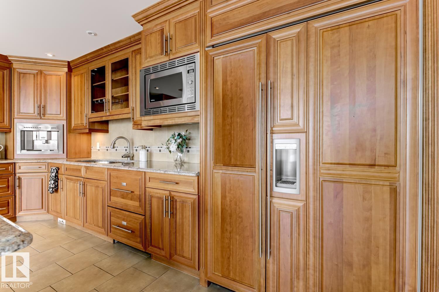 #1900 10035 SASKATCHEWAN DR NW, Edmonton