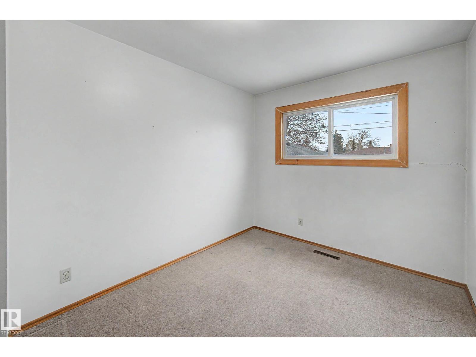 13041 82 ST NW, Edmonton