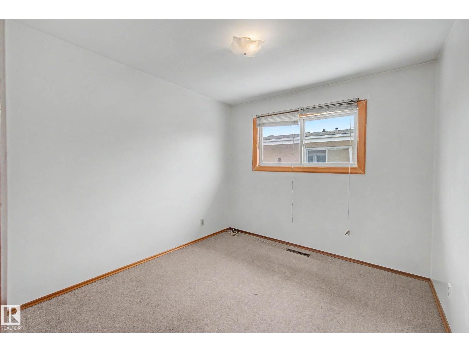 13041 82 ST NW, Edmonton