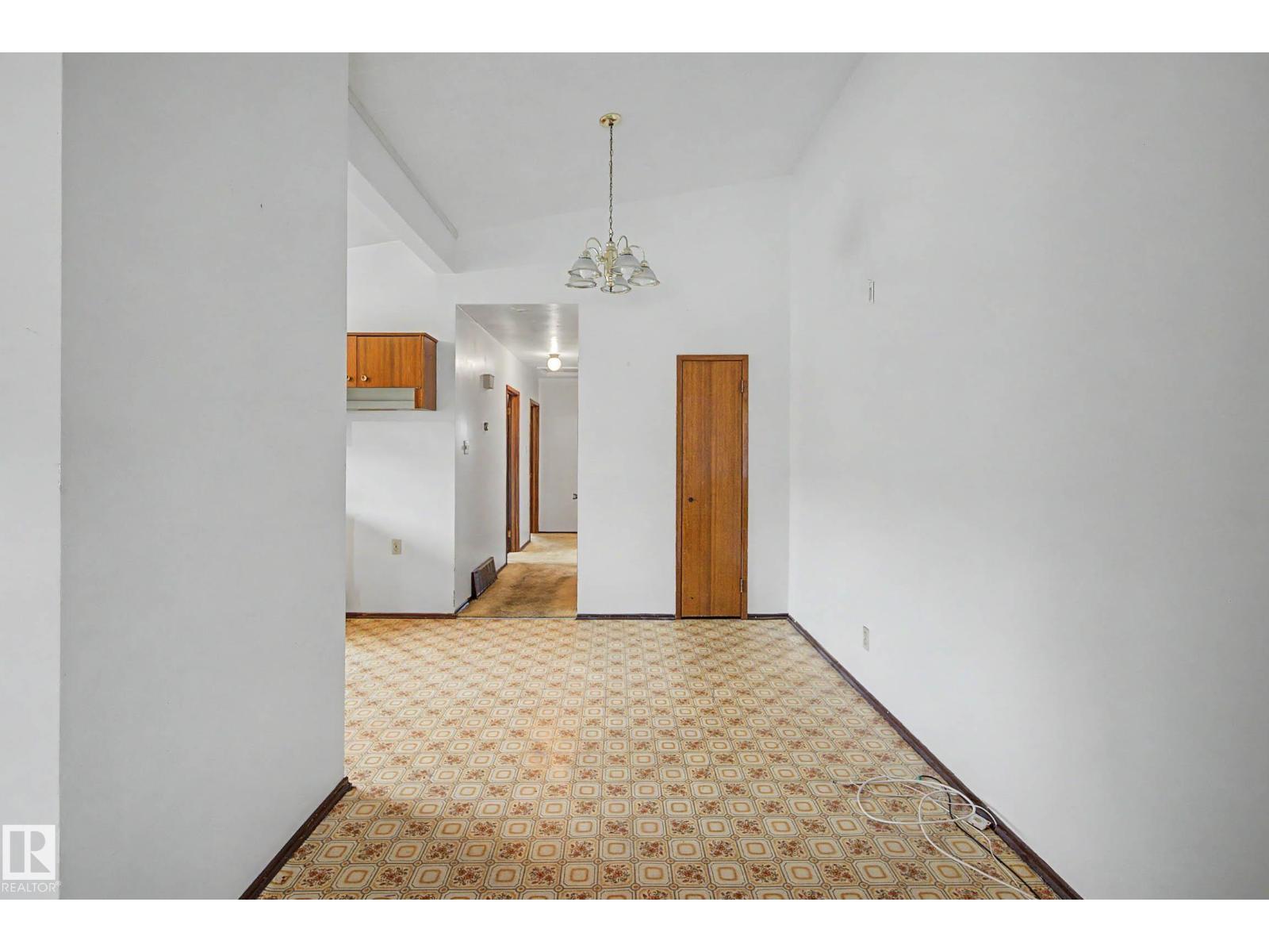 13041 82 ST NW, Edmonton