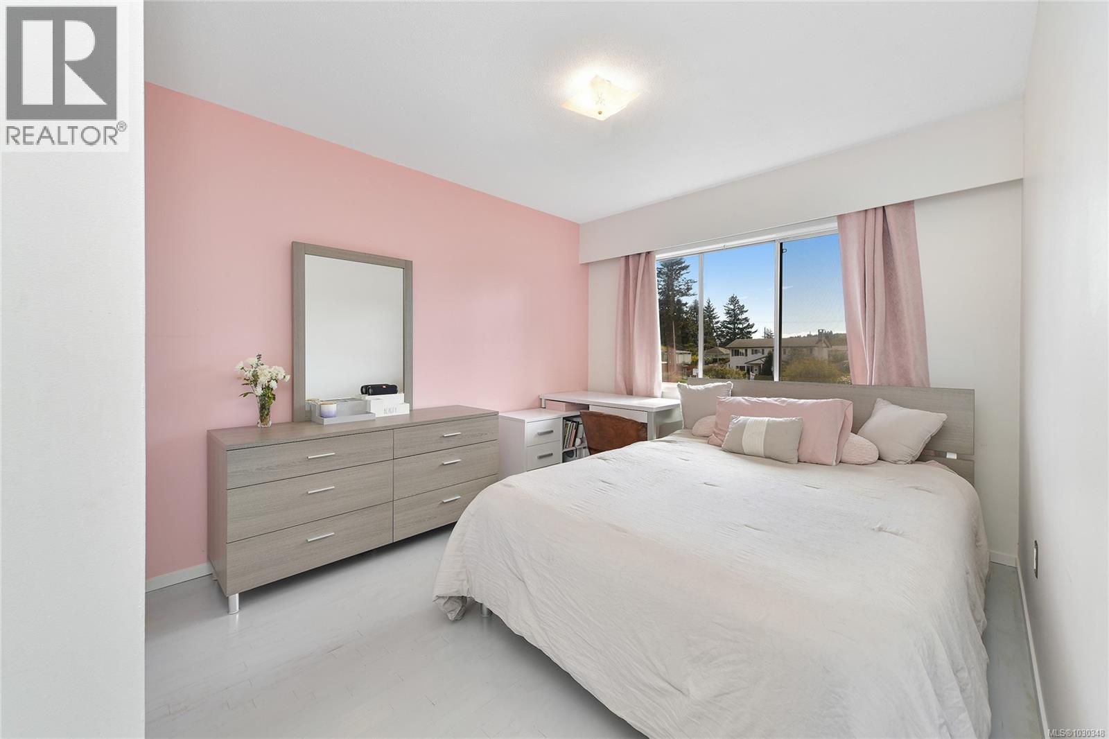 1716 Ashdale Pl, Saanich