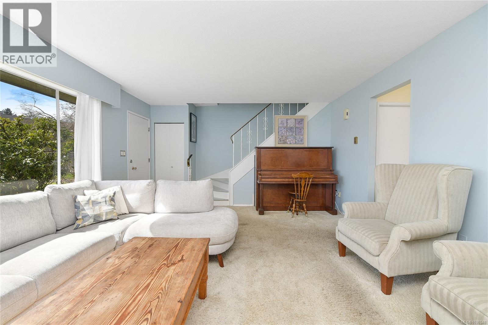 1716 Ashdale Pl, Saanich