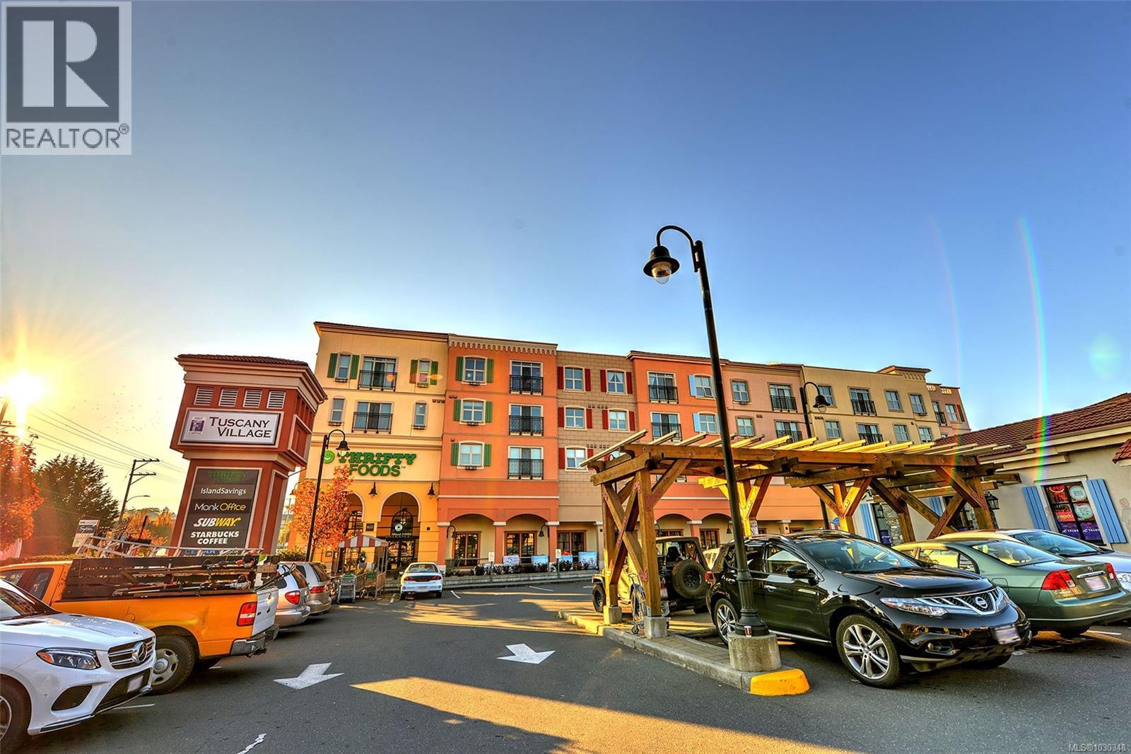 1716 Ashdale Pl, Saanich