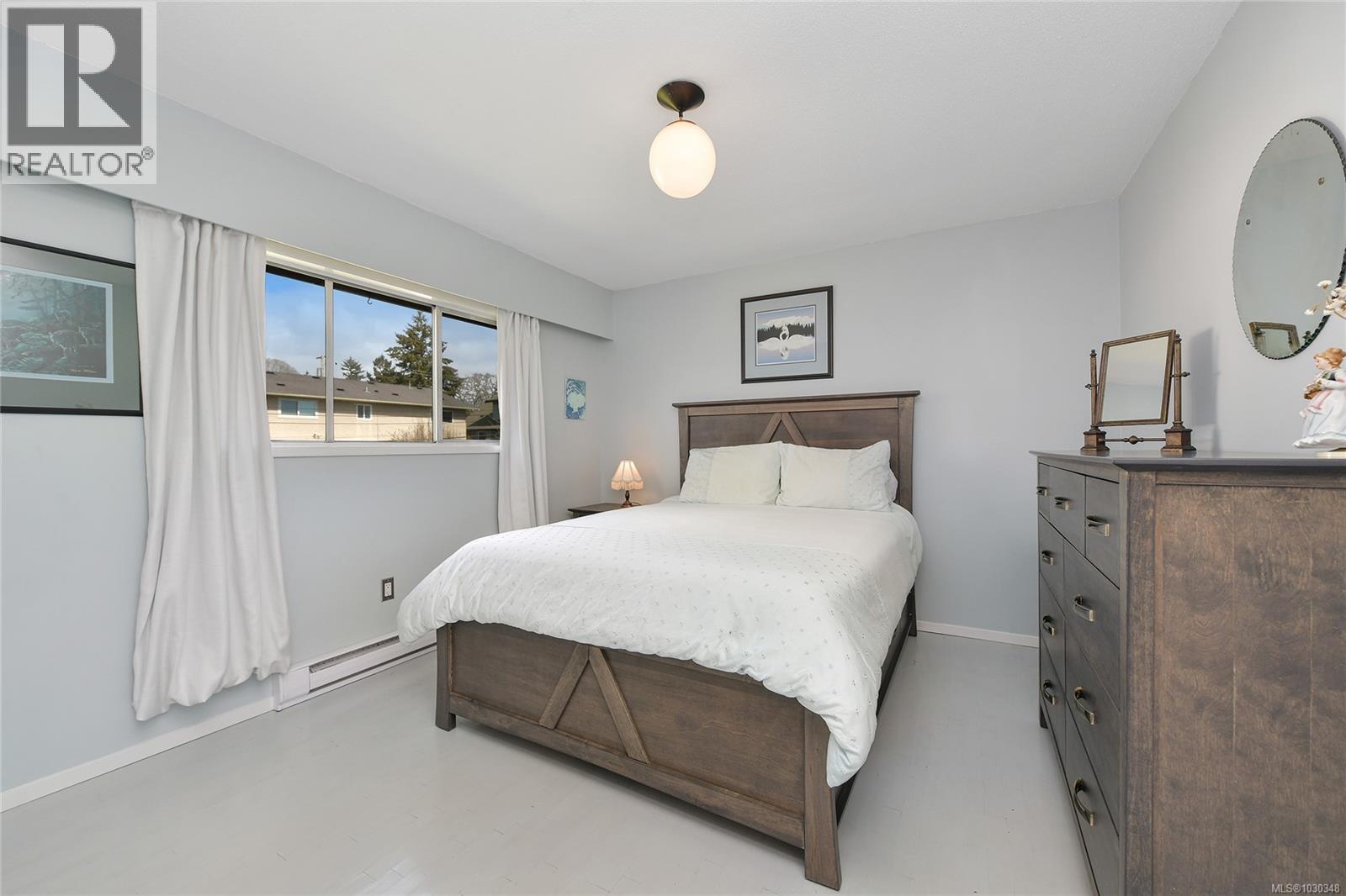 1716 Ashdale Pl, Saanich