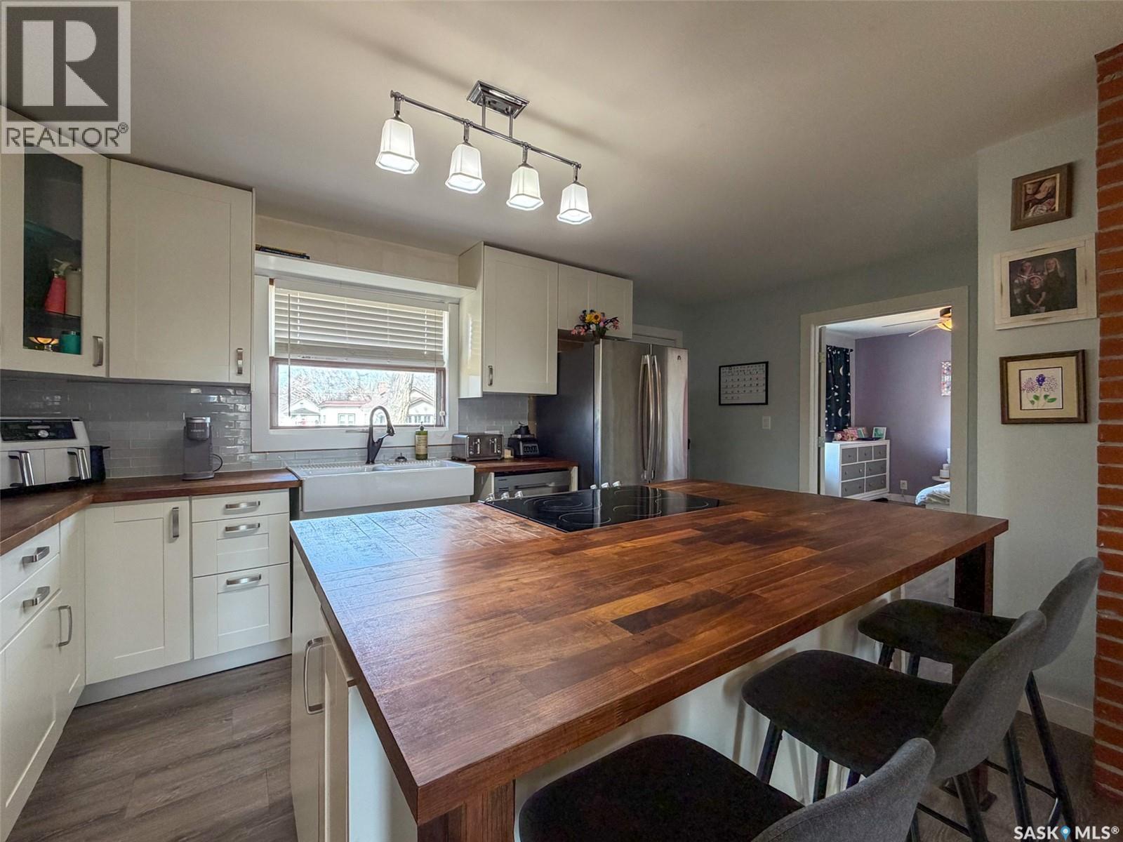 442 Front STREET W - photo 4
