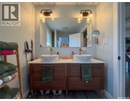 442 Front Street W, Eastend, SK S0N0T0 Photo 18