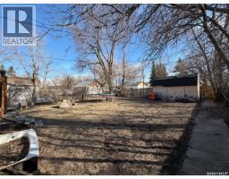 442 Front Street W, Eastend, SK S0N0T0 Photo 38