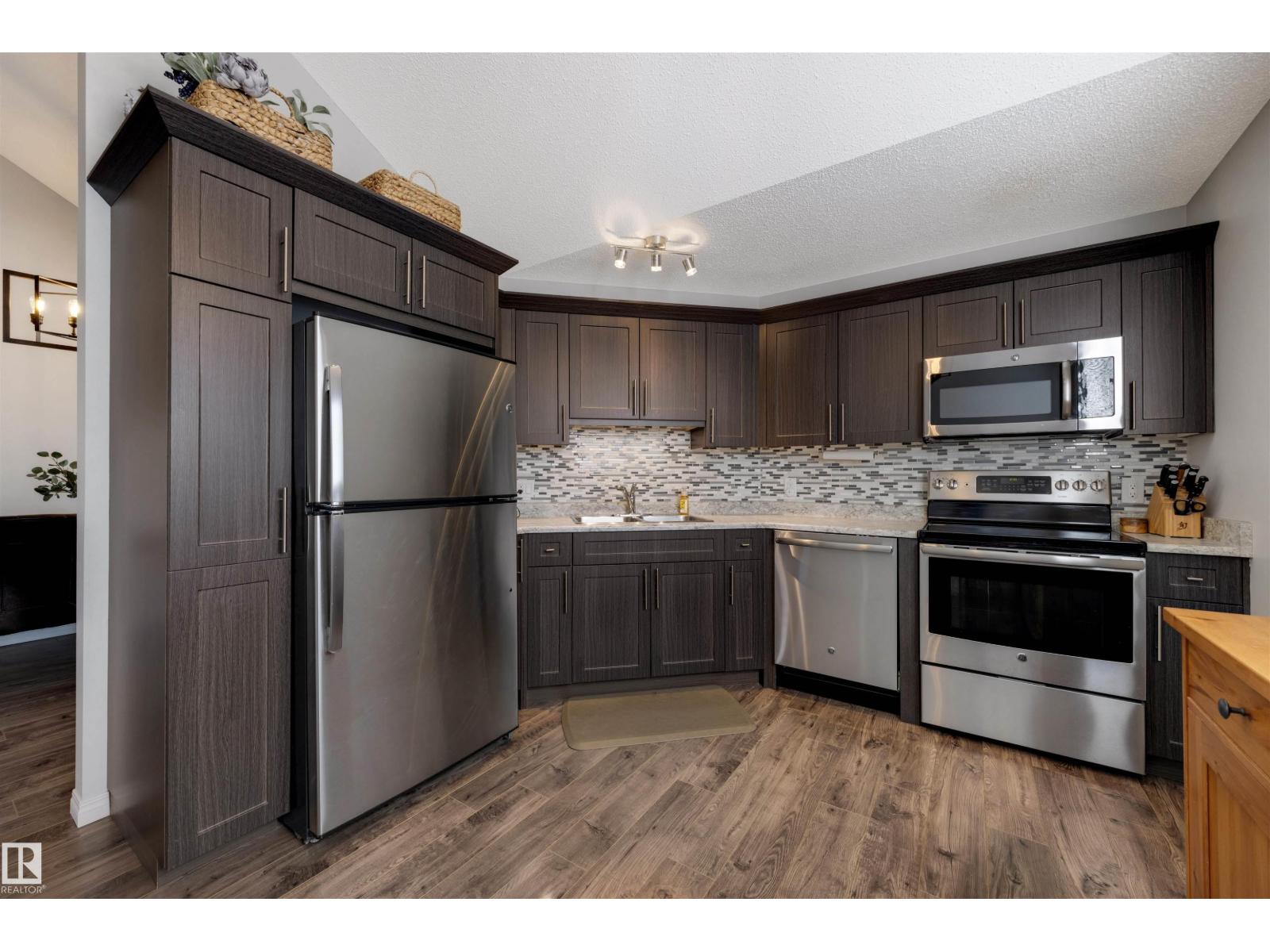 9612 189 ST NW, Edmonton