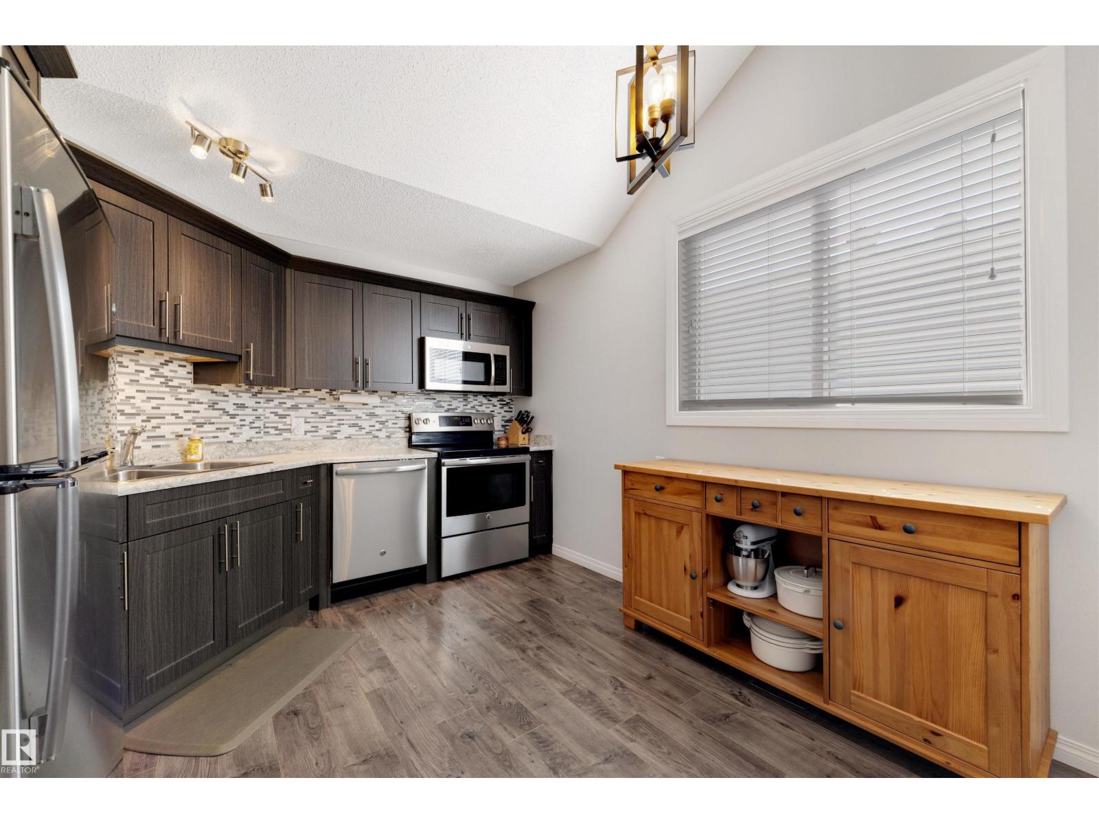 9612 189 ST NW, Edmonton