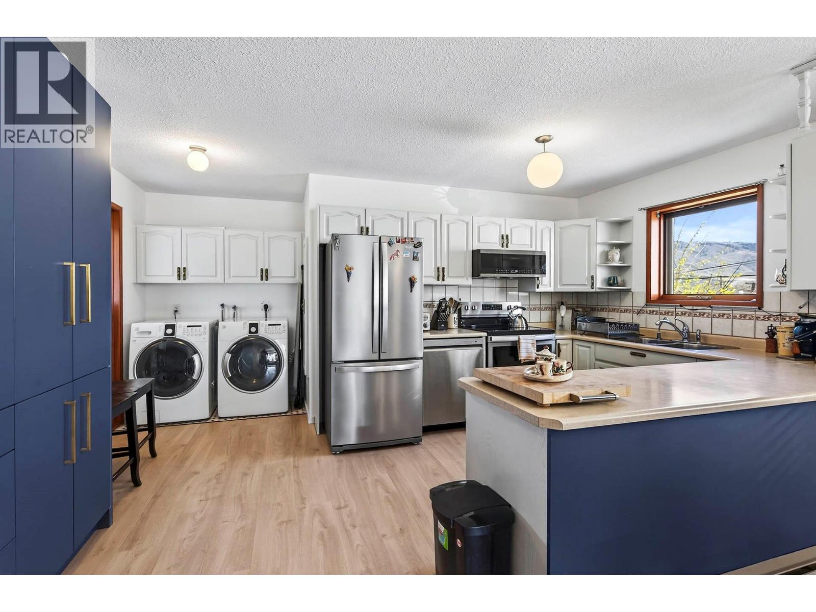 930 Nicola Street - 9