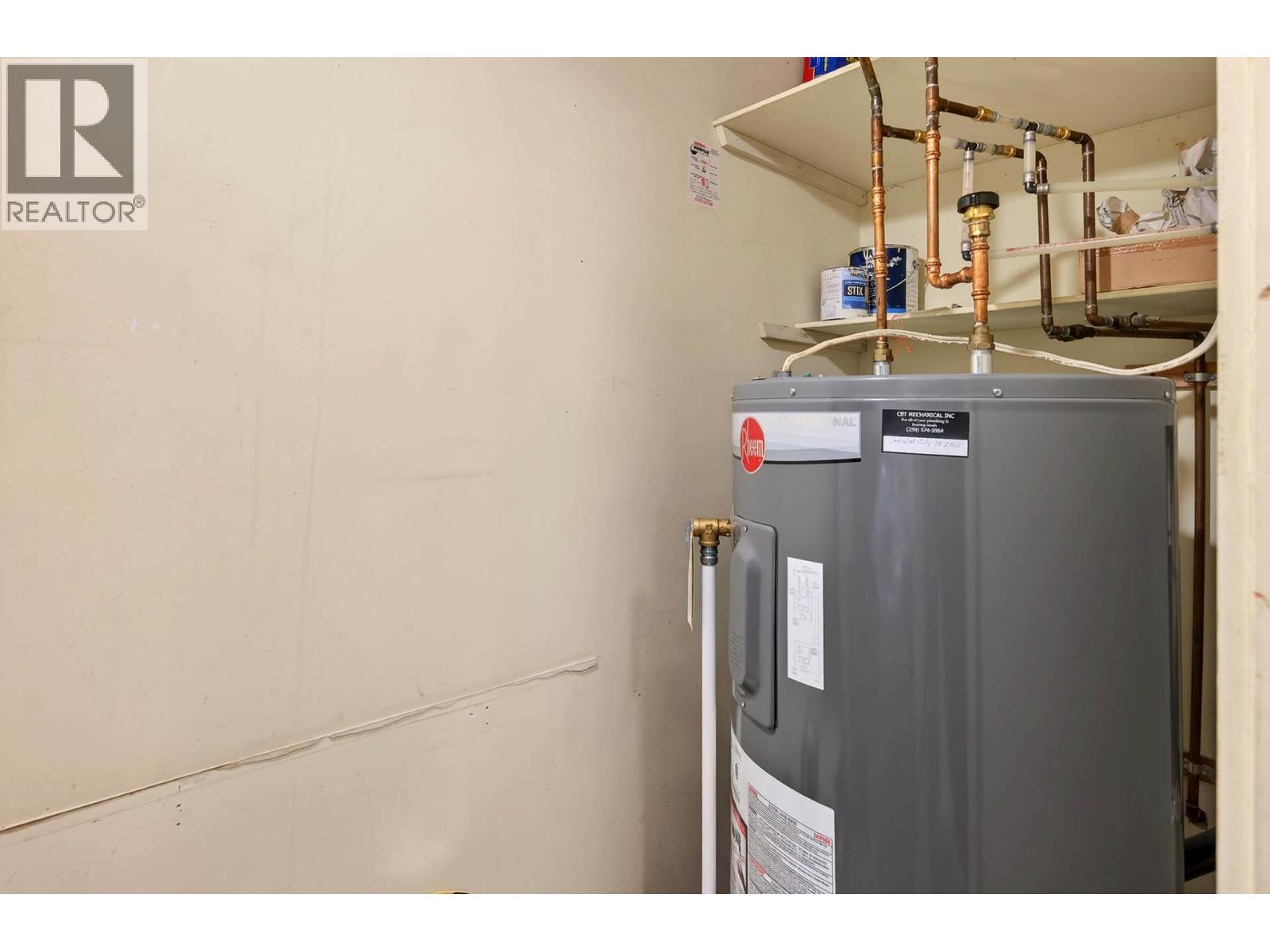 930 NICOLA STREET - 49