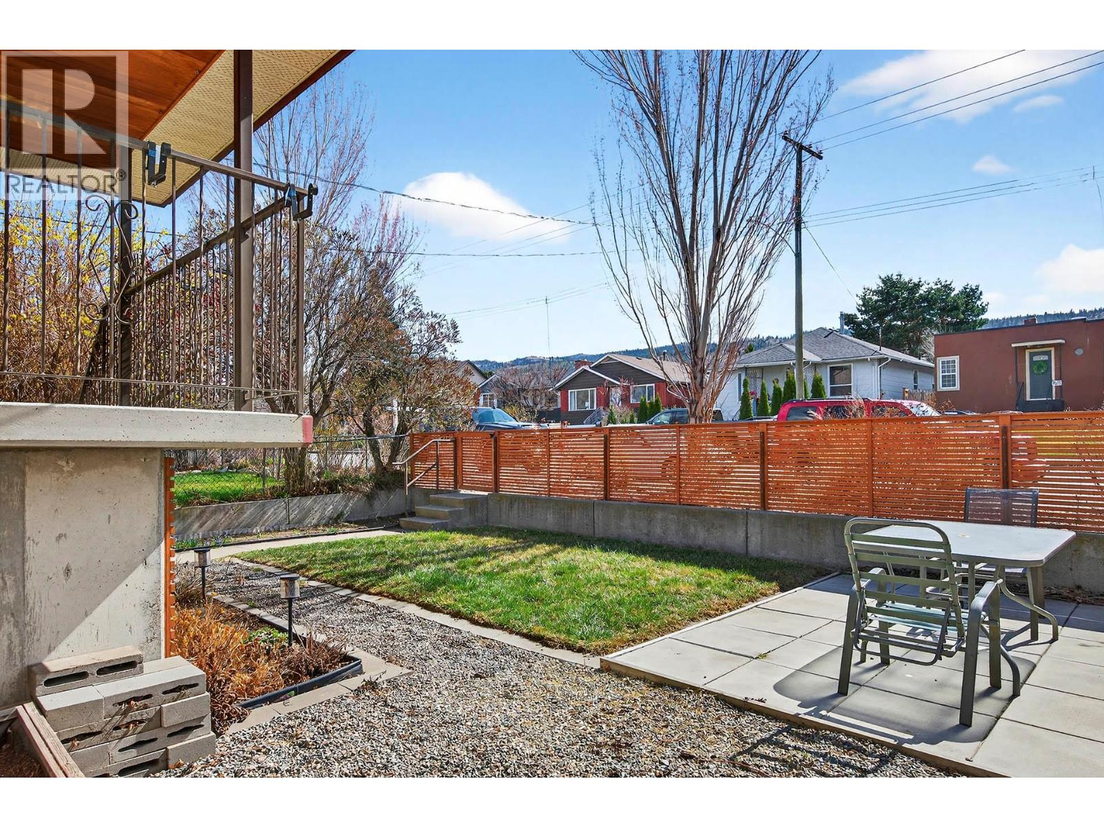 930 NICOLA STREET - 55