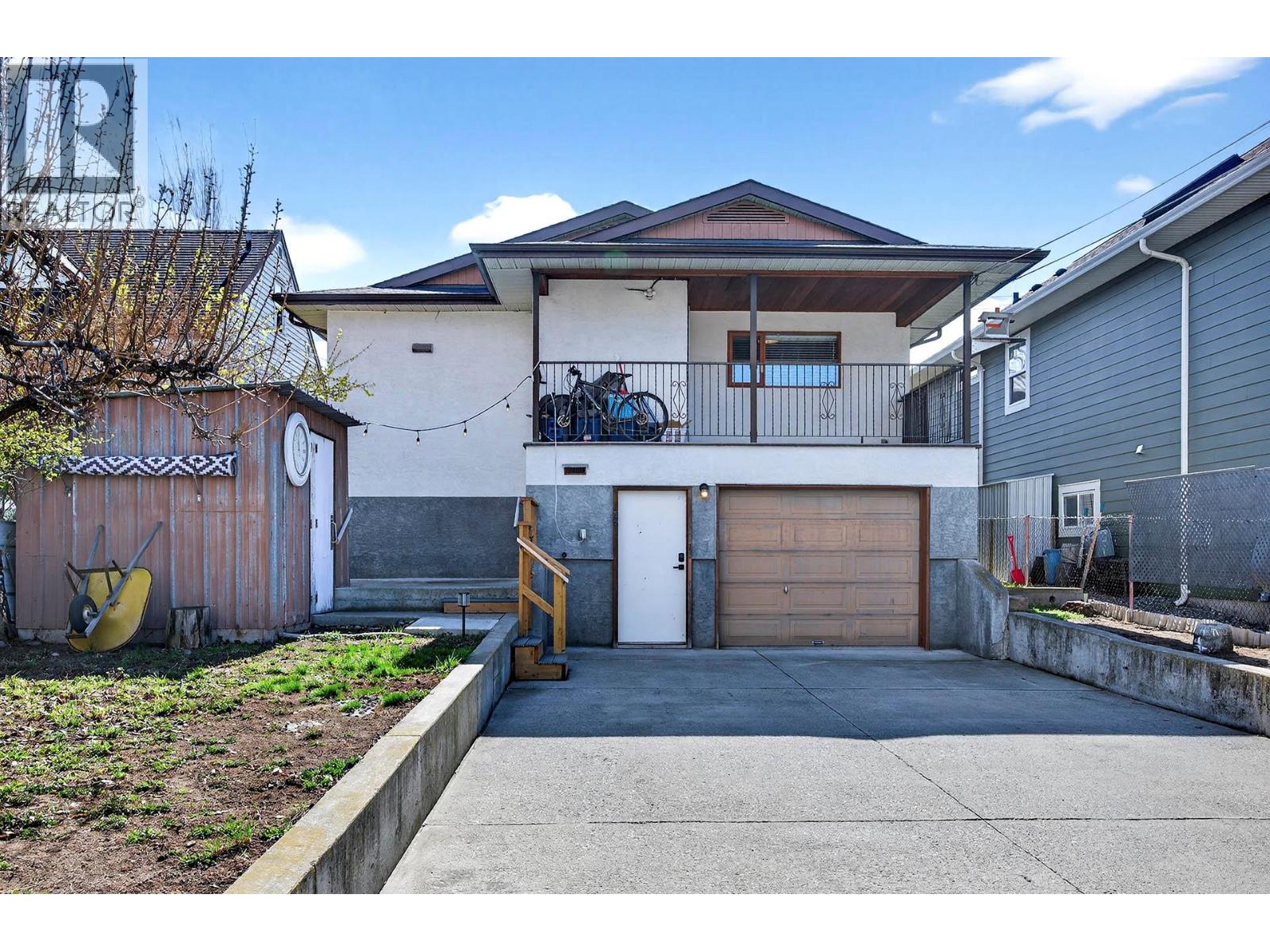 930 NICOLA STREET - 58