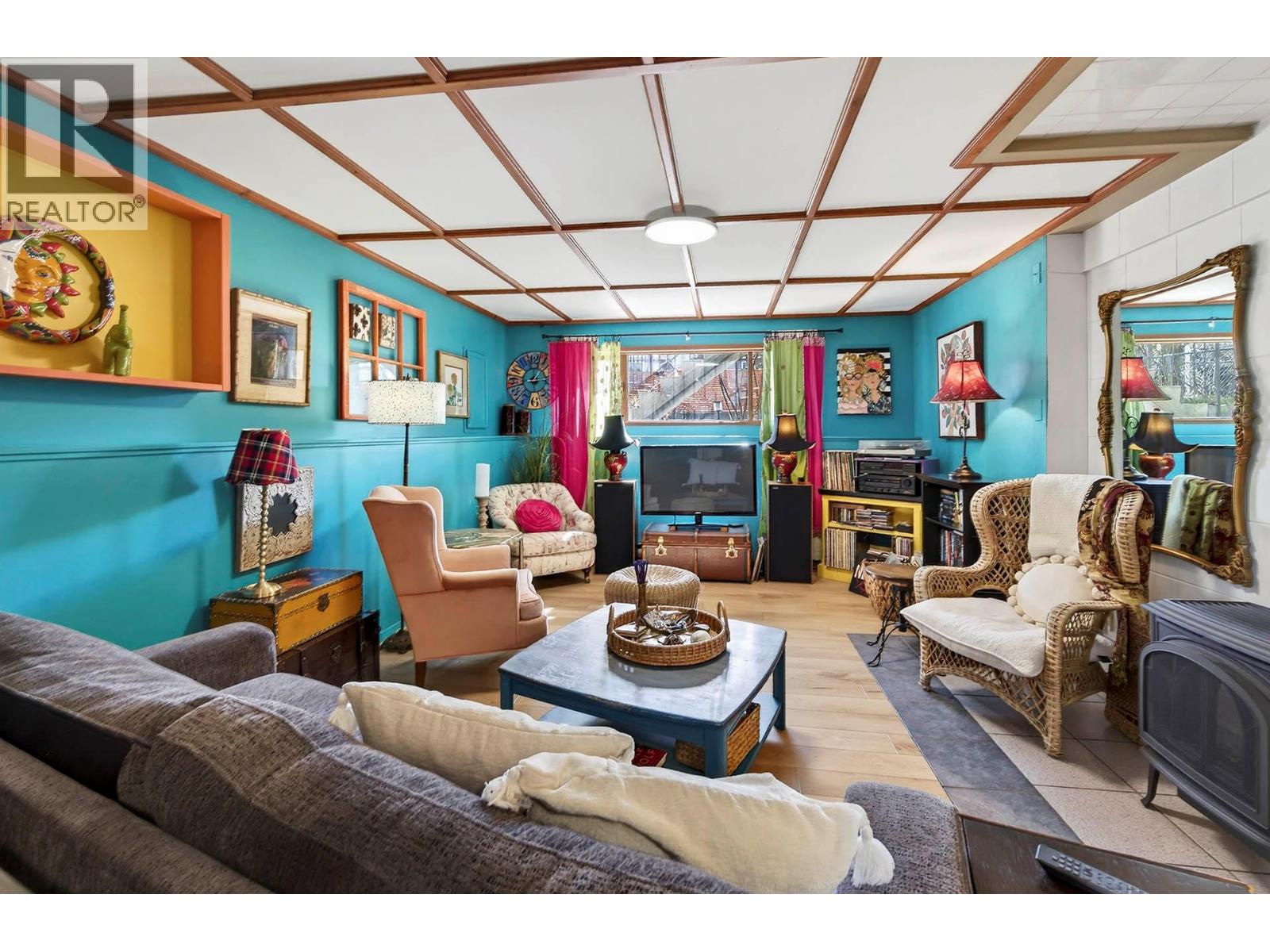 930 NICOLA STREET - 45