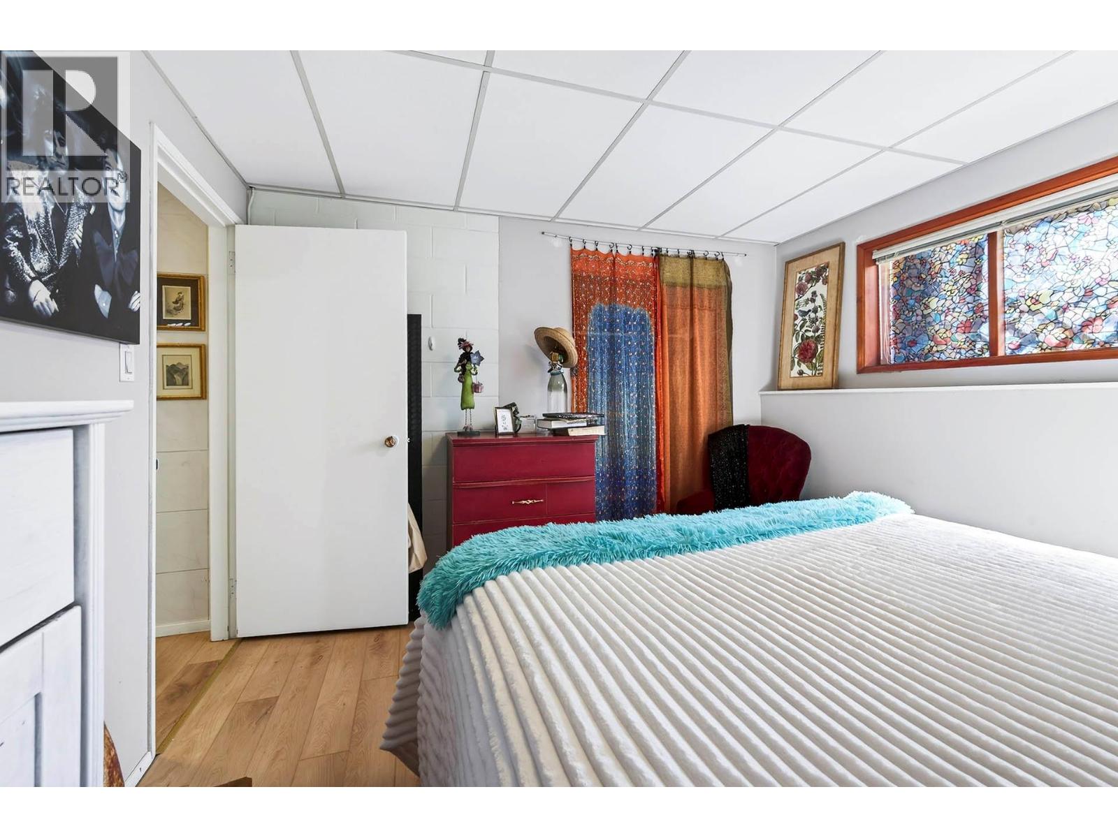 930 Nicola Street - 37