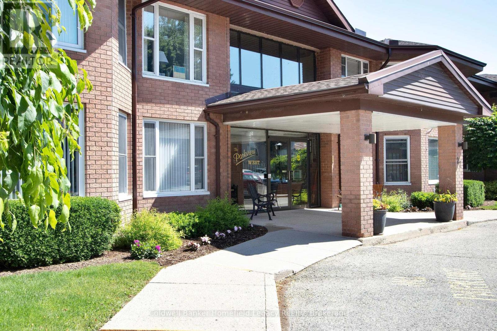 #502 22 ST ANDREW STREET N - 1