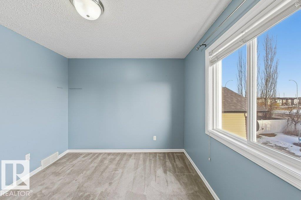 3347 24 AV NW, Edmonton