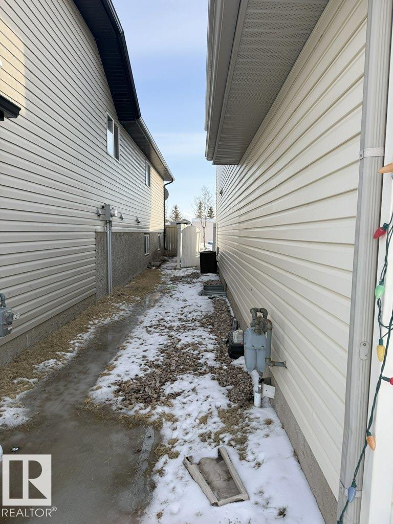 3347 24 AV NW, Edmonton