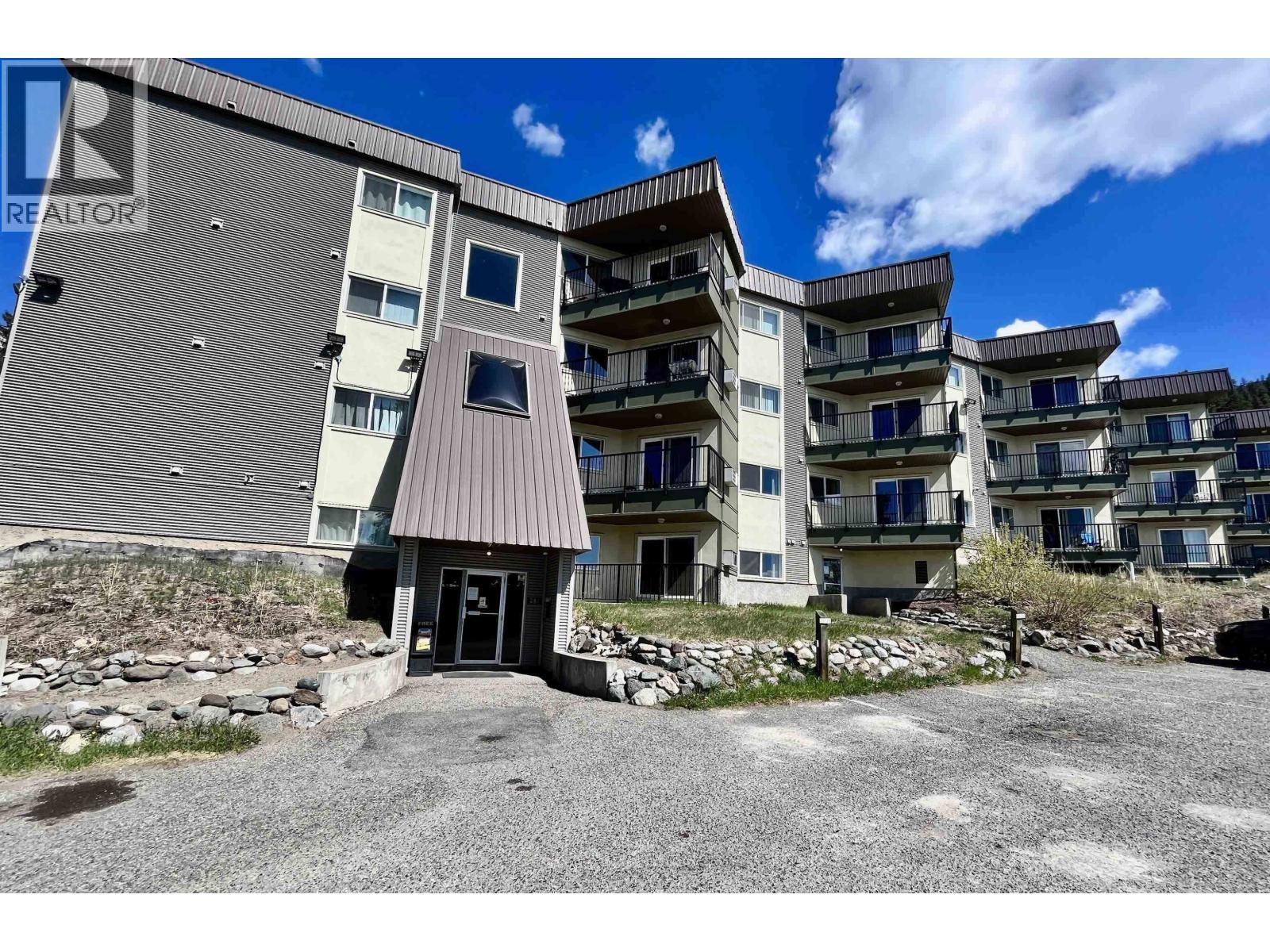 103 282 BROADWAY Avenue - main photo