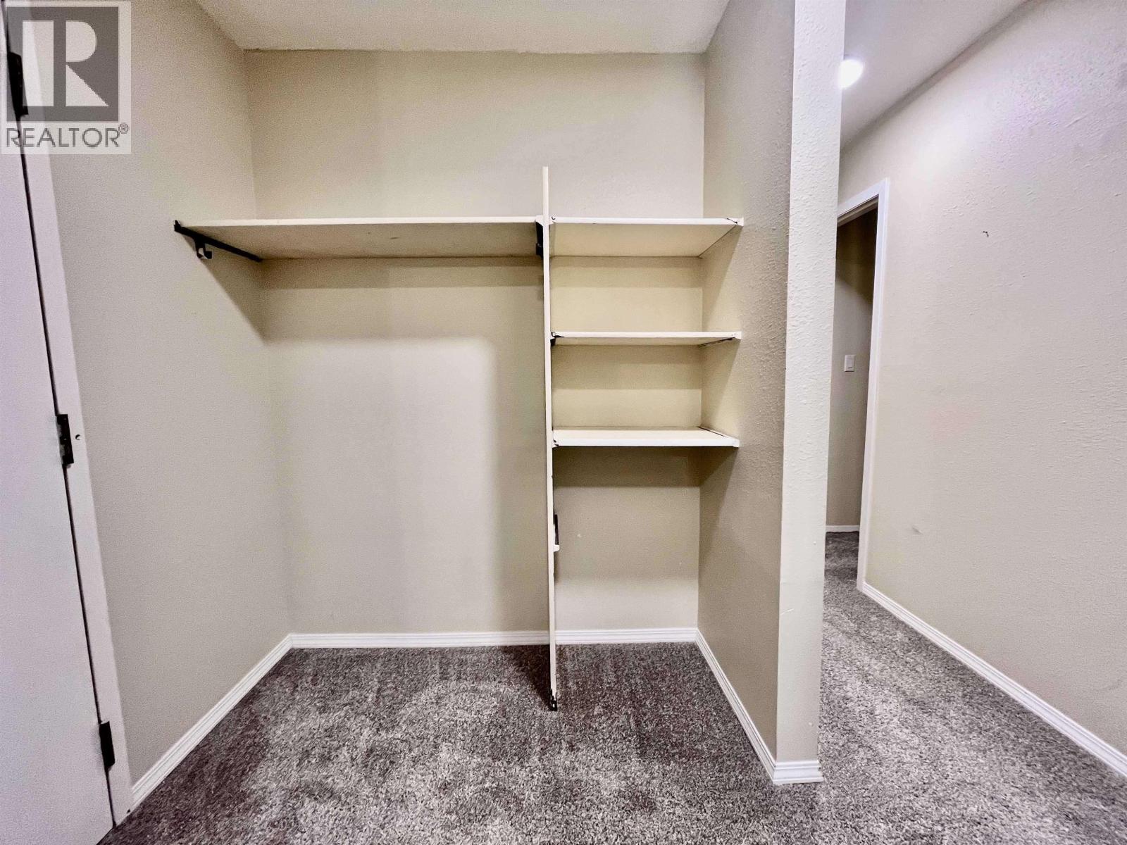 #103 282 N BROADWAY AVENUE - 7