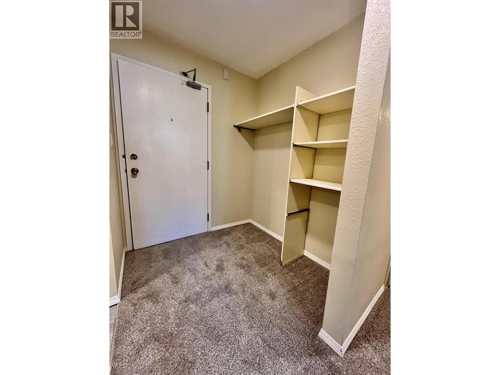 #103 282 N BROADWAY AVENUE - 8