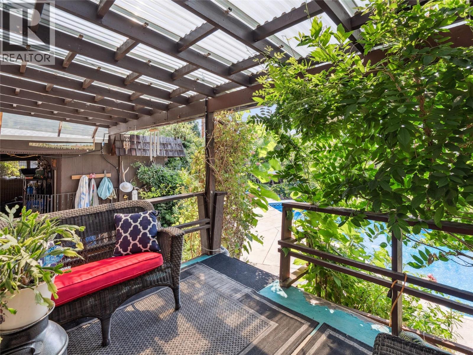  1150 MARIANNA Crescent, Trail