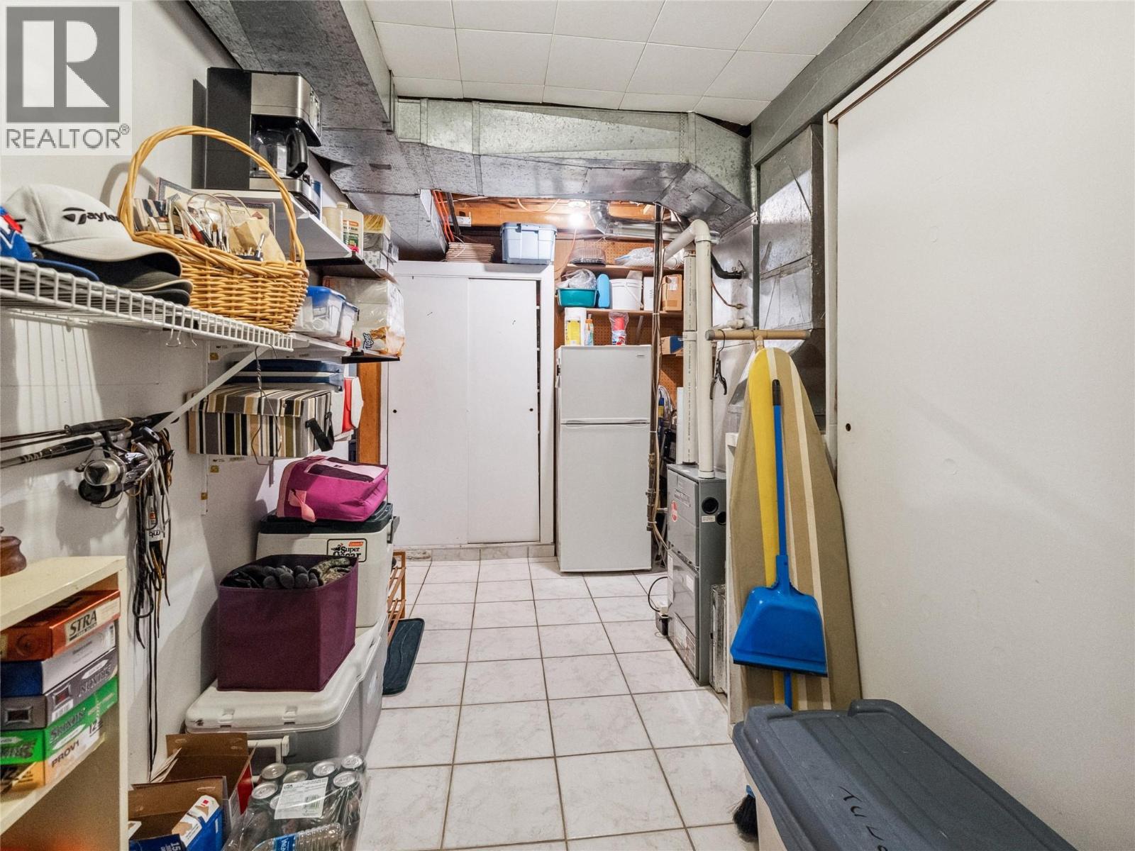  1150 MARIANNA Crescent, Trail