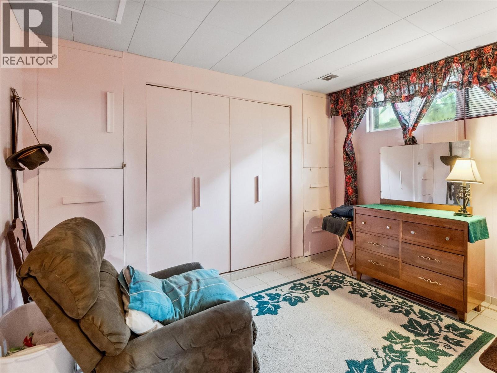  1150 MARIANNA Crescent, Trail