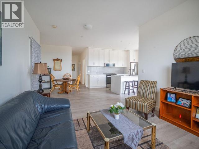 403-7175 DUNCAN STREET, Powell River