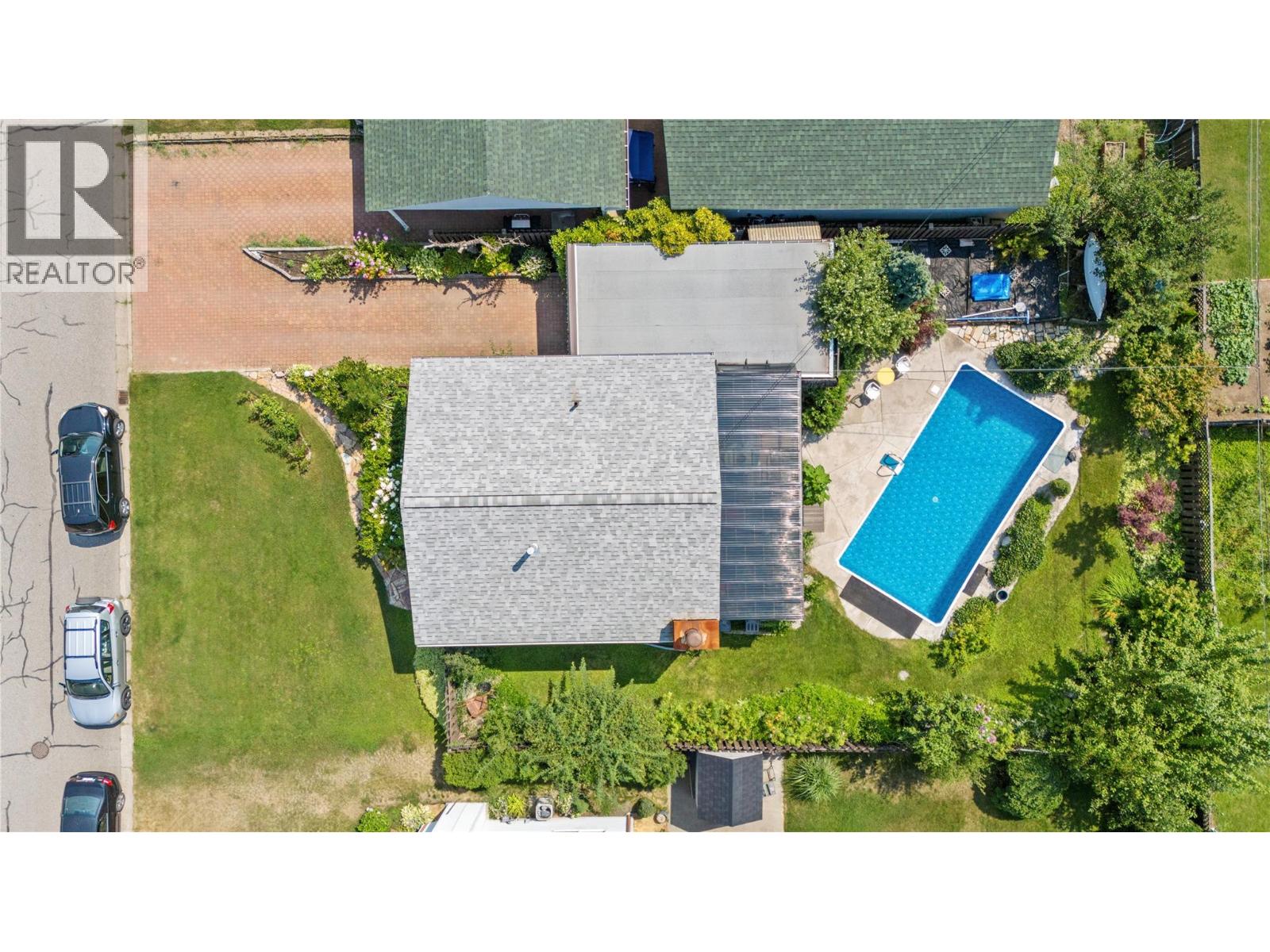  1150 MARIANNA Crescent, Trail