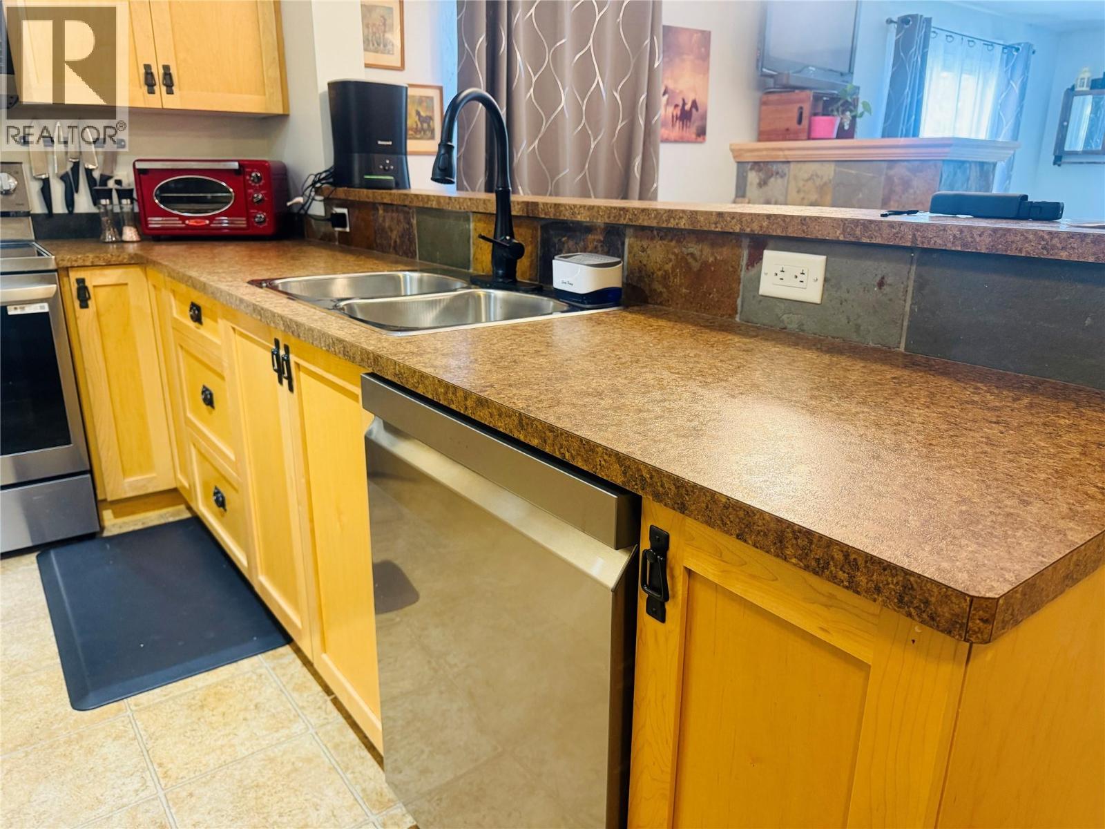 4874 STANLEY Street Unit# 110, Radium Hot Springs