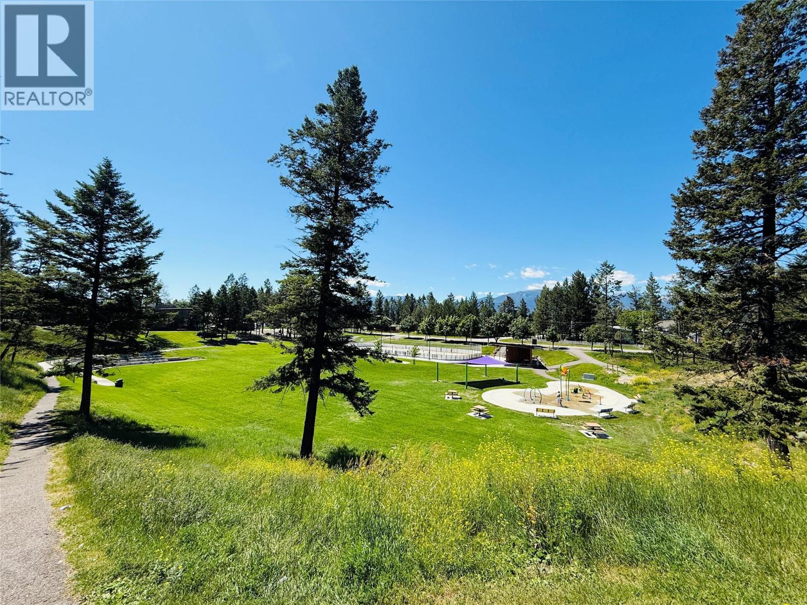 4874 STANLEY Street Unit# 110, Radium Hot Springs