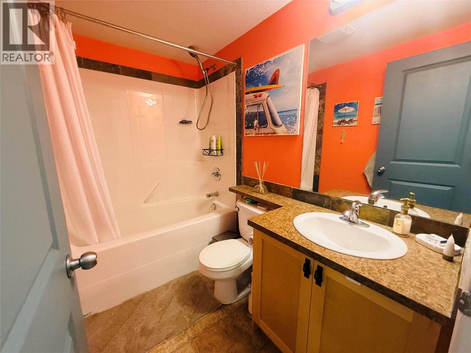 4874 STANLEY Street Unit# 110, Radium Hot Springs