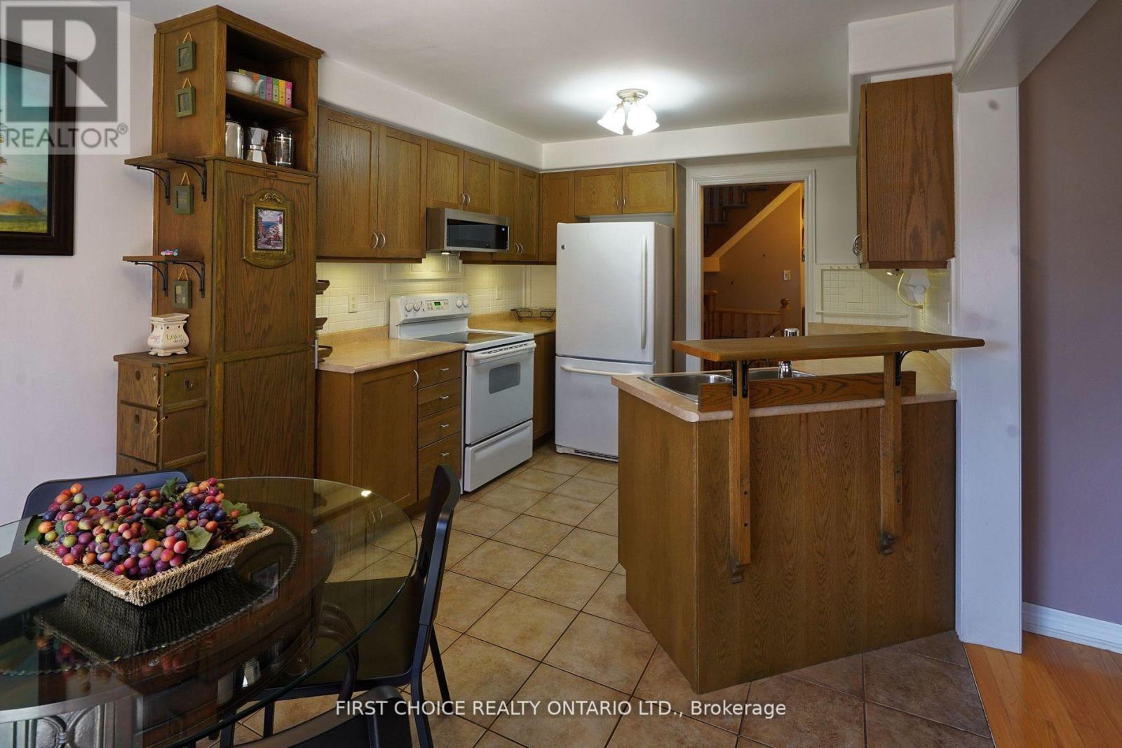 43 BUCHANAN DRIVE - 13