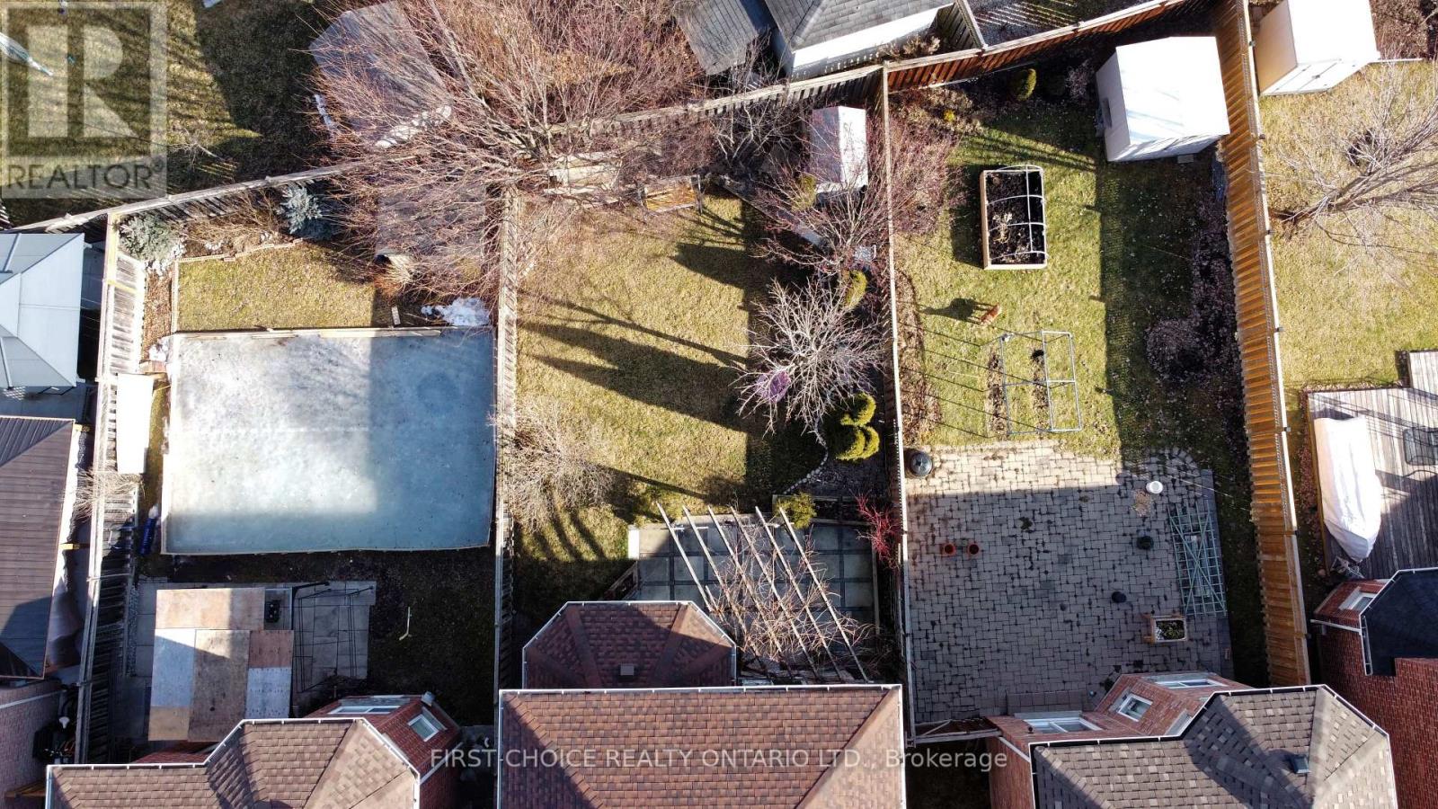 43 BUCHANAN DRIVE - 4