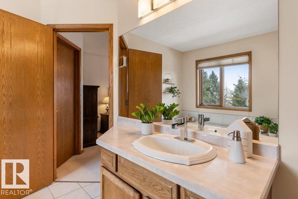 4344 28A ST NW, Edmonton