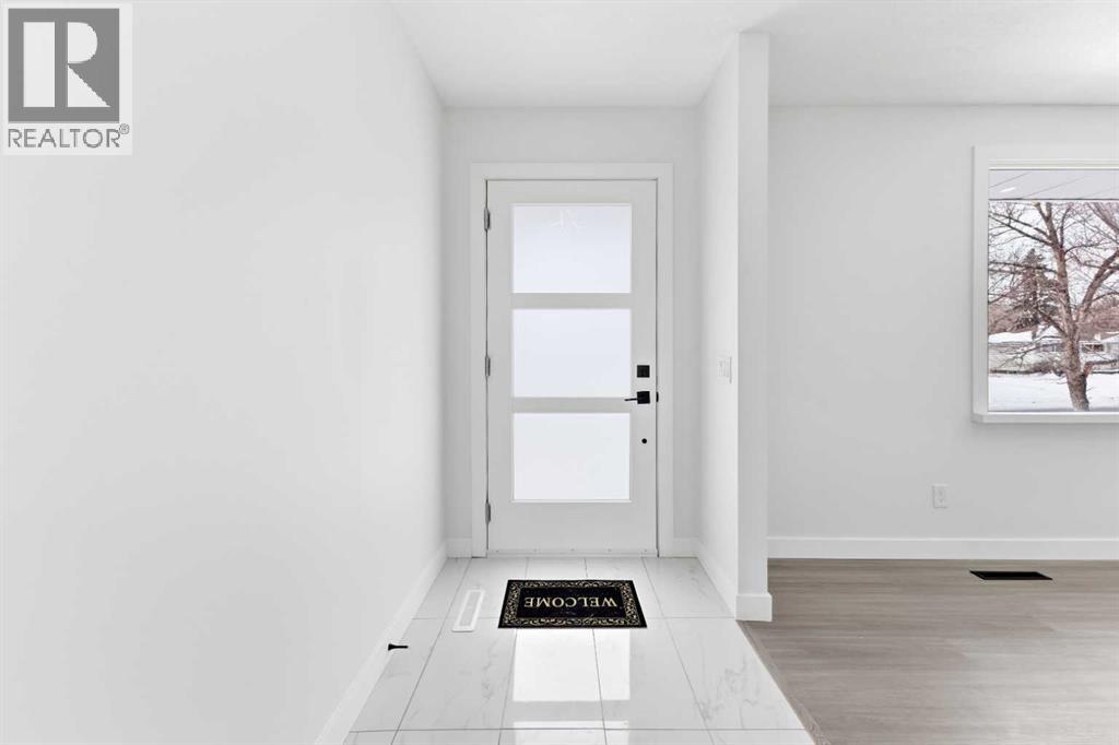 
          1412 19 Street Northeast
            <br/>
            <span>Calgary</span>
            , 
            <span>AB</span>
             <span>T2E4Y2</span>
        