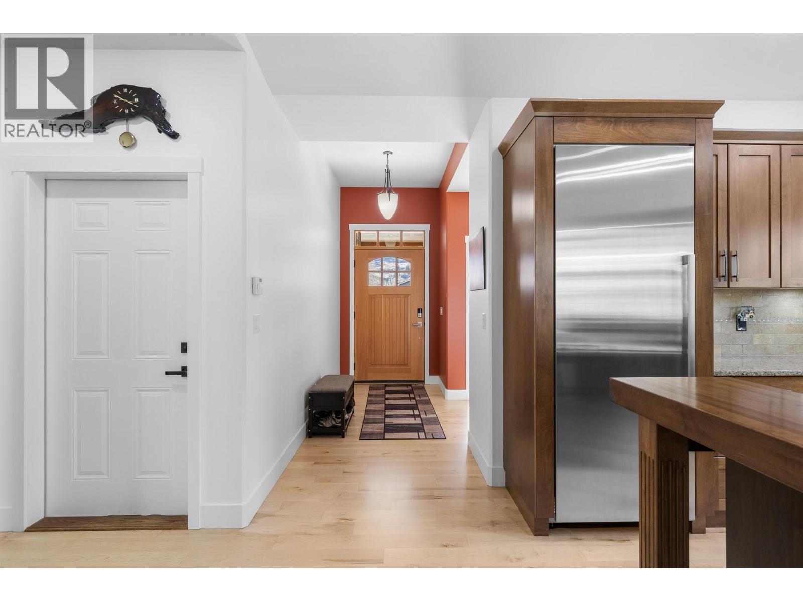 6833 MEADOWS Drive Unit# 40, Oliver