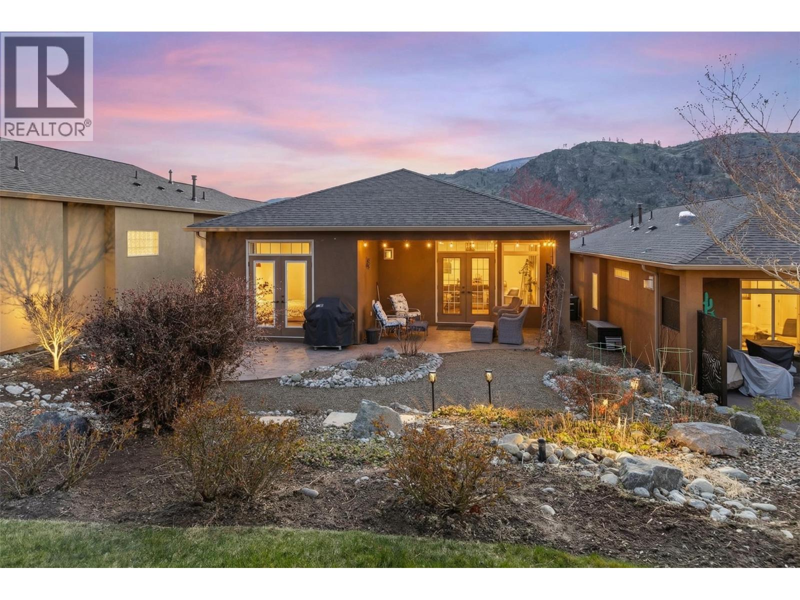 6833 MEADOWS Drive Unit# 40, Oliver