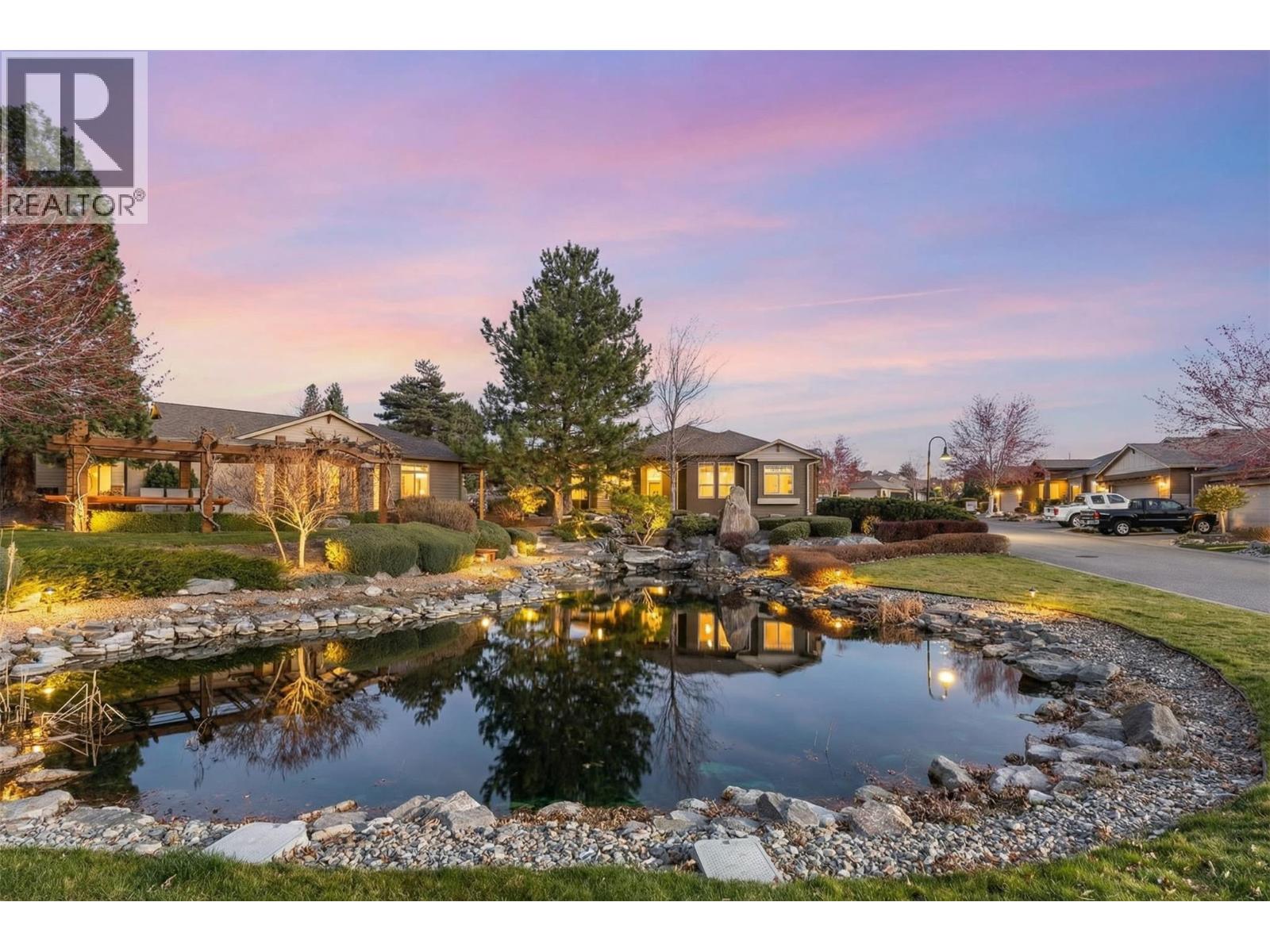 6833 MEADOWS Drive Unit# 40, Oliver