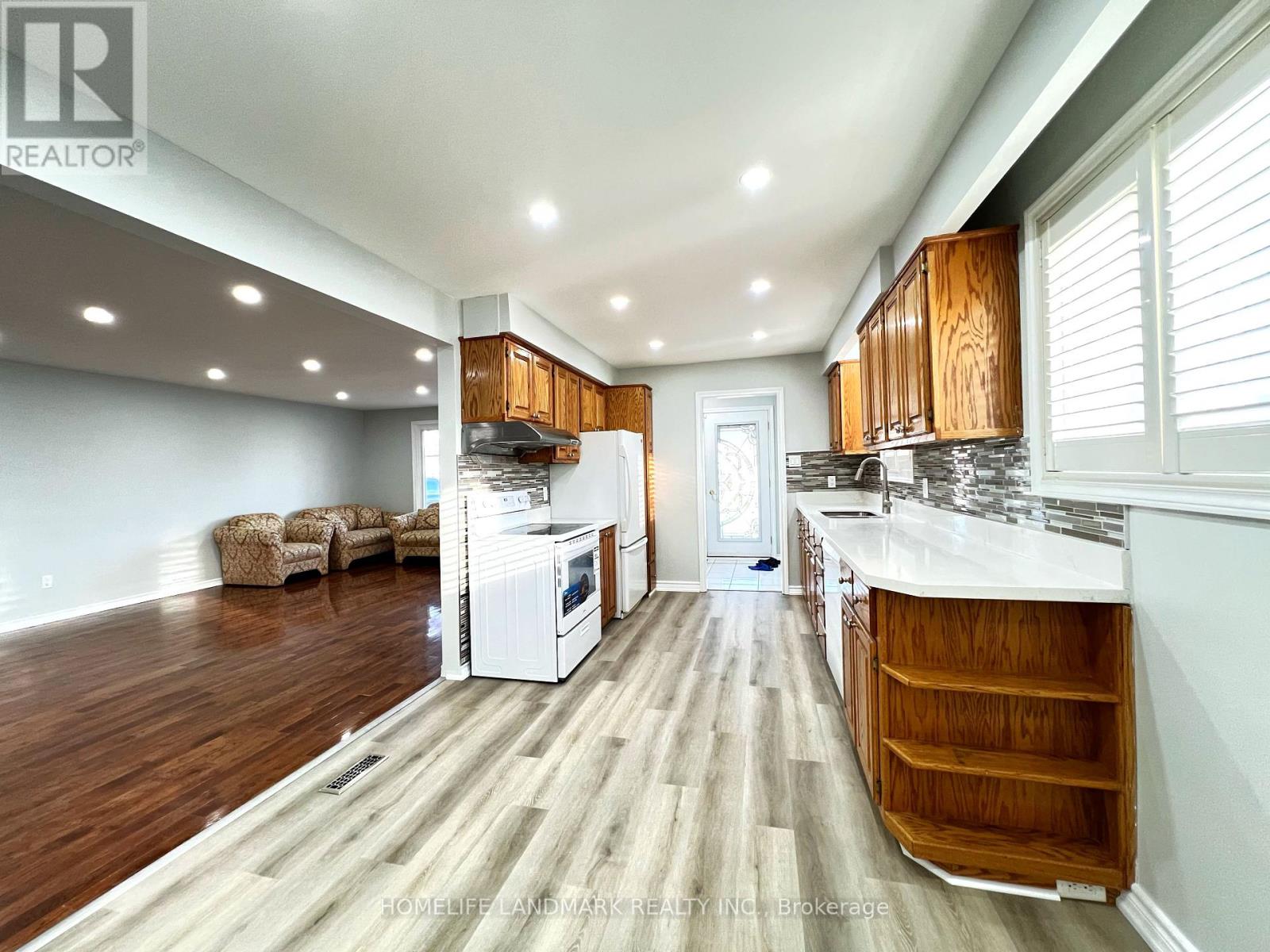 4 FERNCREST GATE - 7