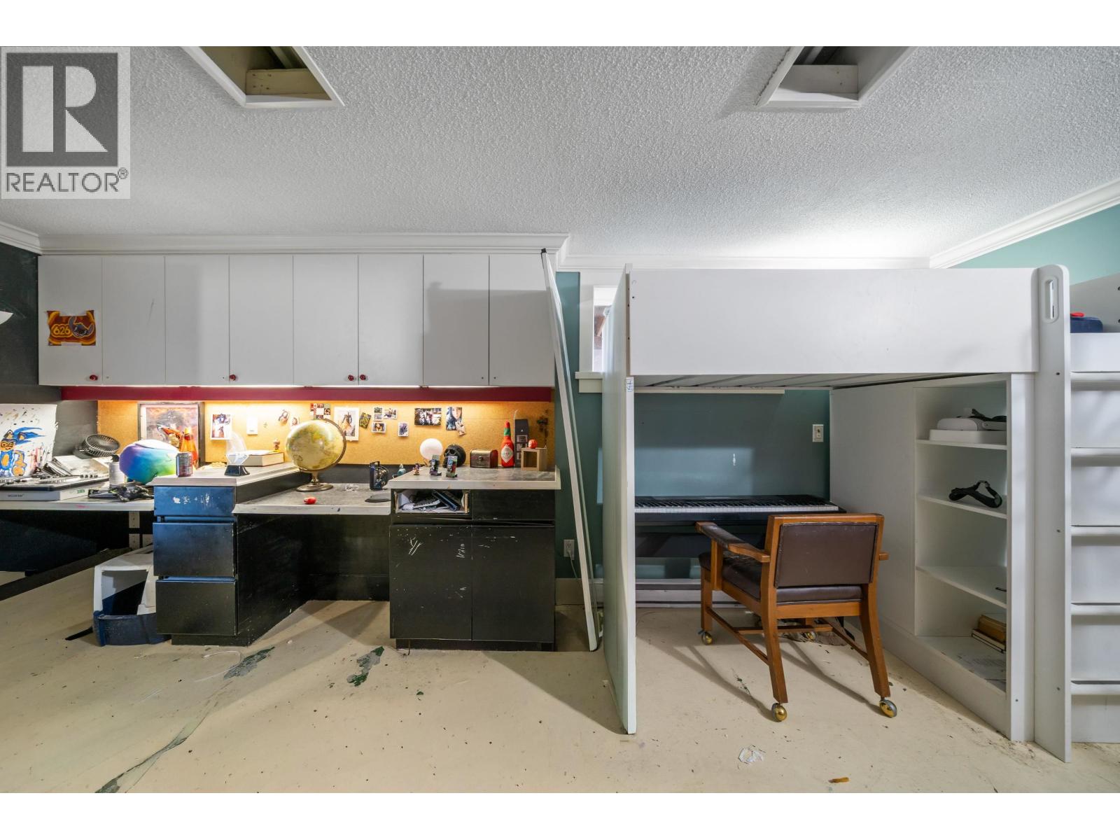 360 SEAFORTH CRESCENT, Coquitlam