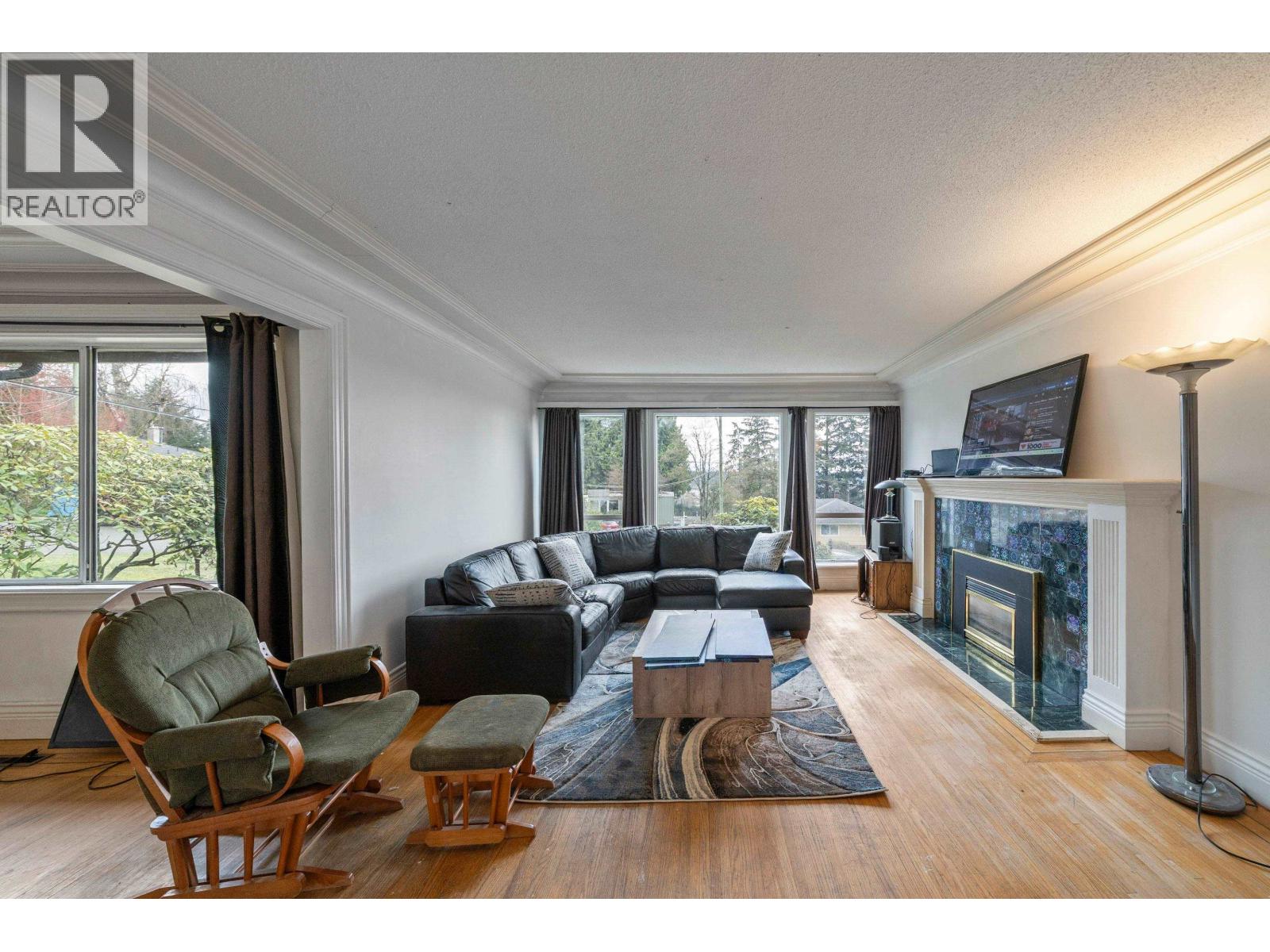 360 SEAFORTH CRESCENT, Coquitlam