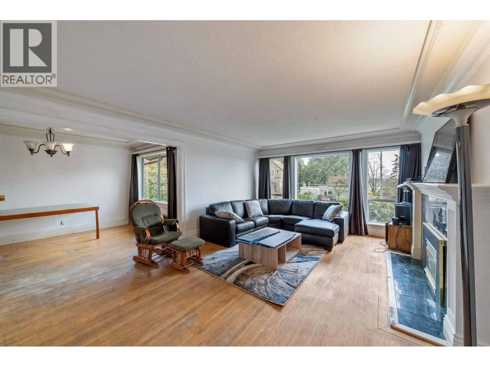 360 SEAFORTH CRESCENT, Coquitlam